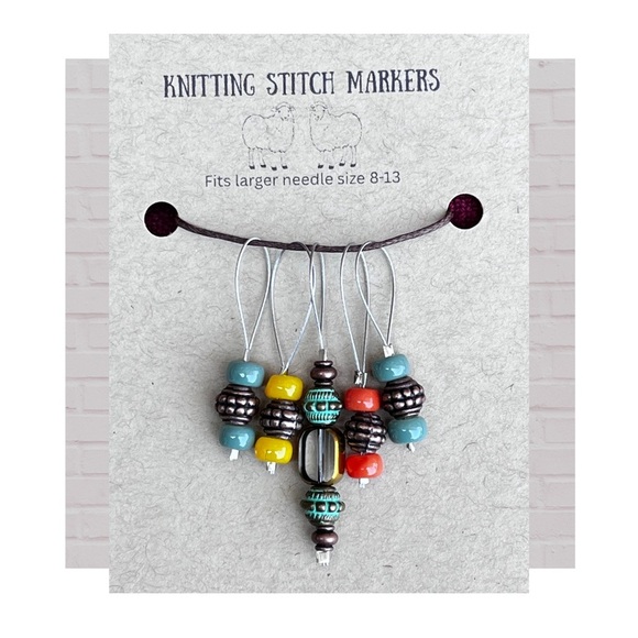 Handmade Knitting Stitch Markers Colorful Beaded Set of 5 Gold Multicolo… - Picture 1 of 3
